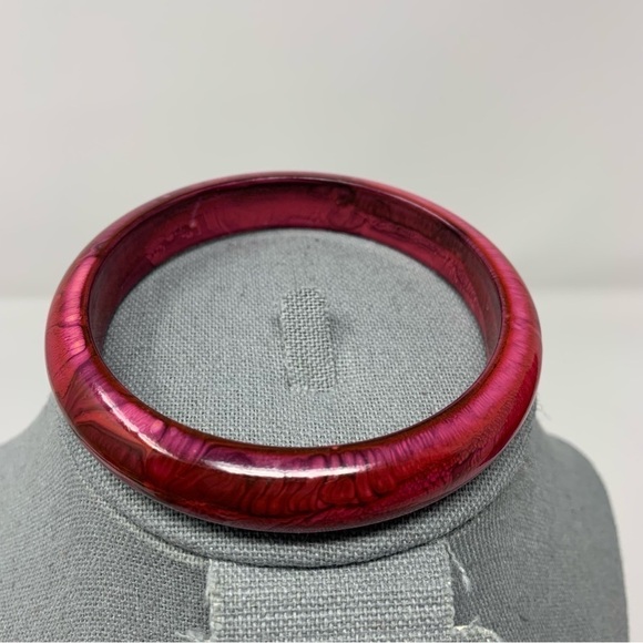 Vintage Magenta Red Purple Pink Wood Painted Classic Slim Bangle - Picture 1 of 13